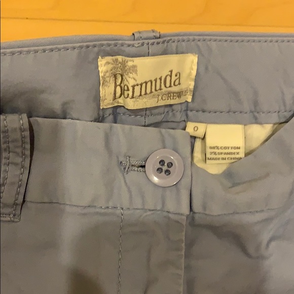 J.Crew Bermuda shorts in size 0 - Picture 2 of 4